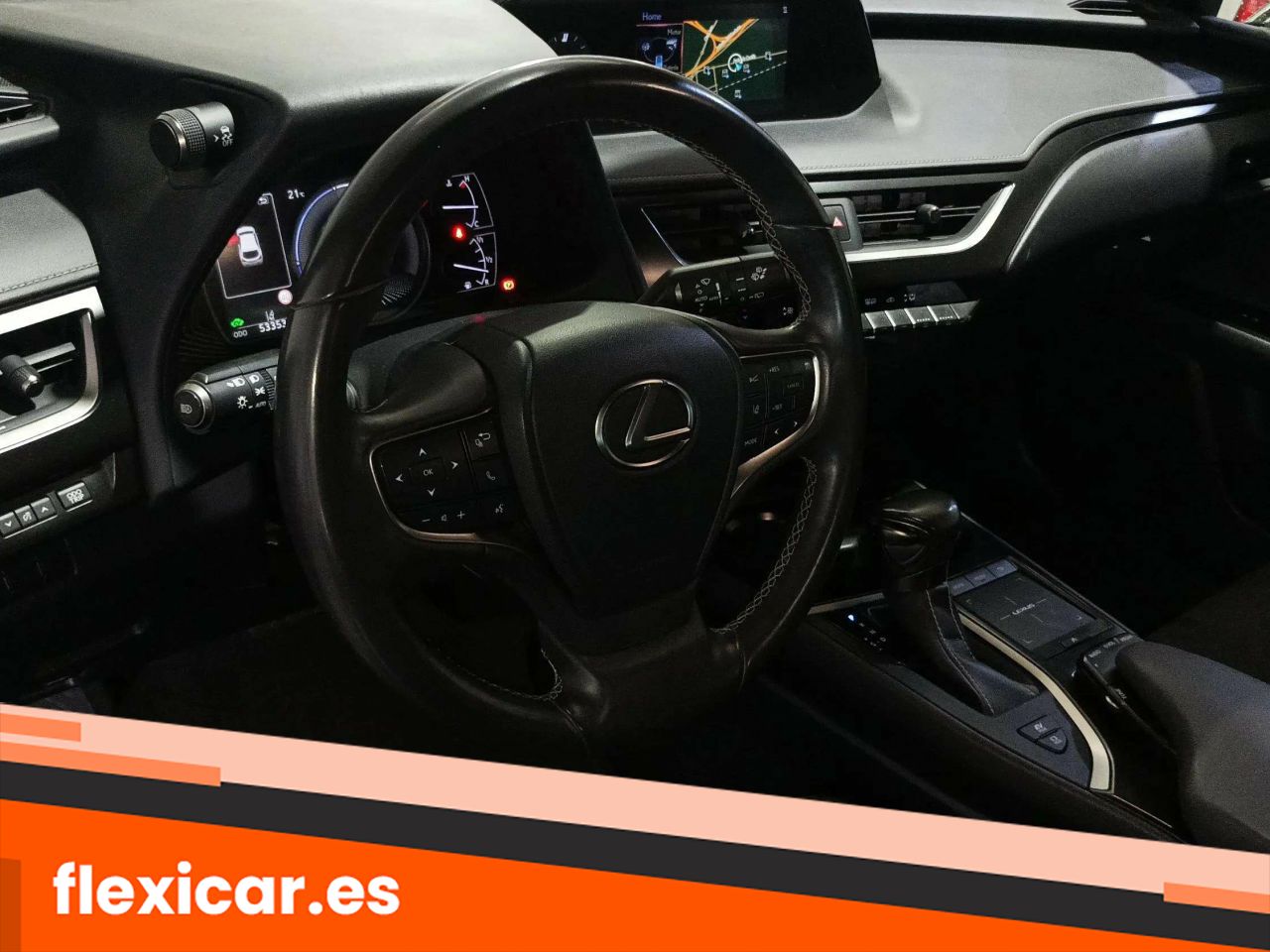 Foto Lexus UX 14