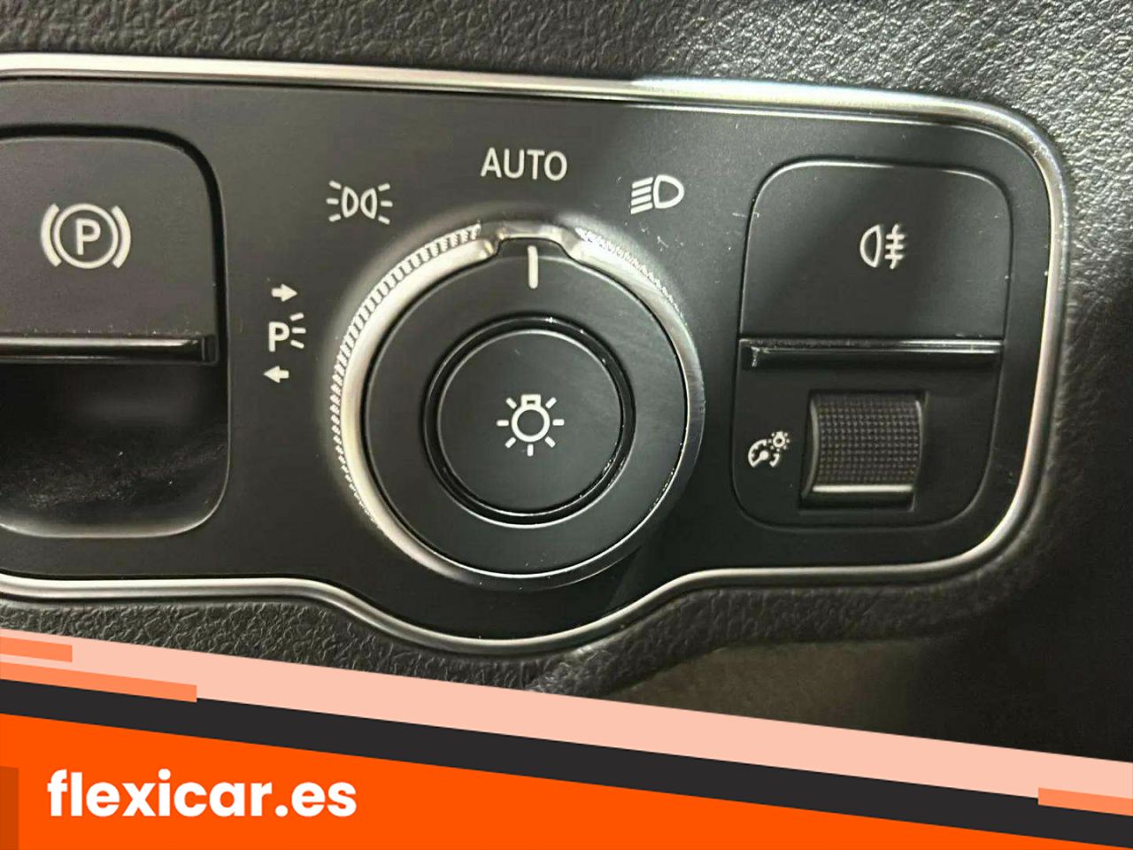 Foto Mercedes-Benz Clase GLB 22