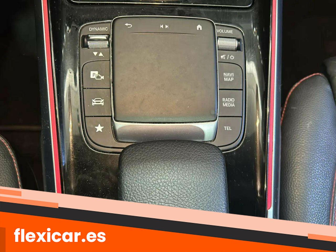Foto Mercedes-Benz Clase GLB 26