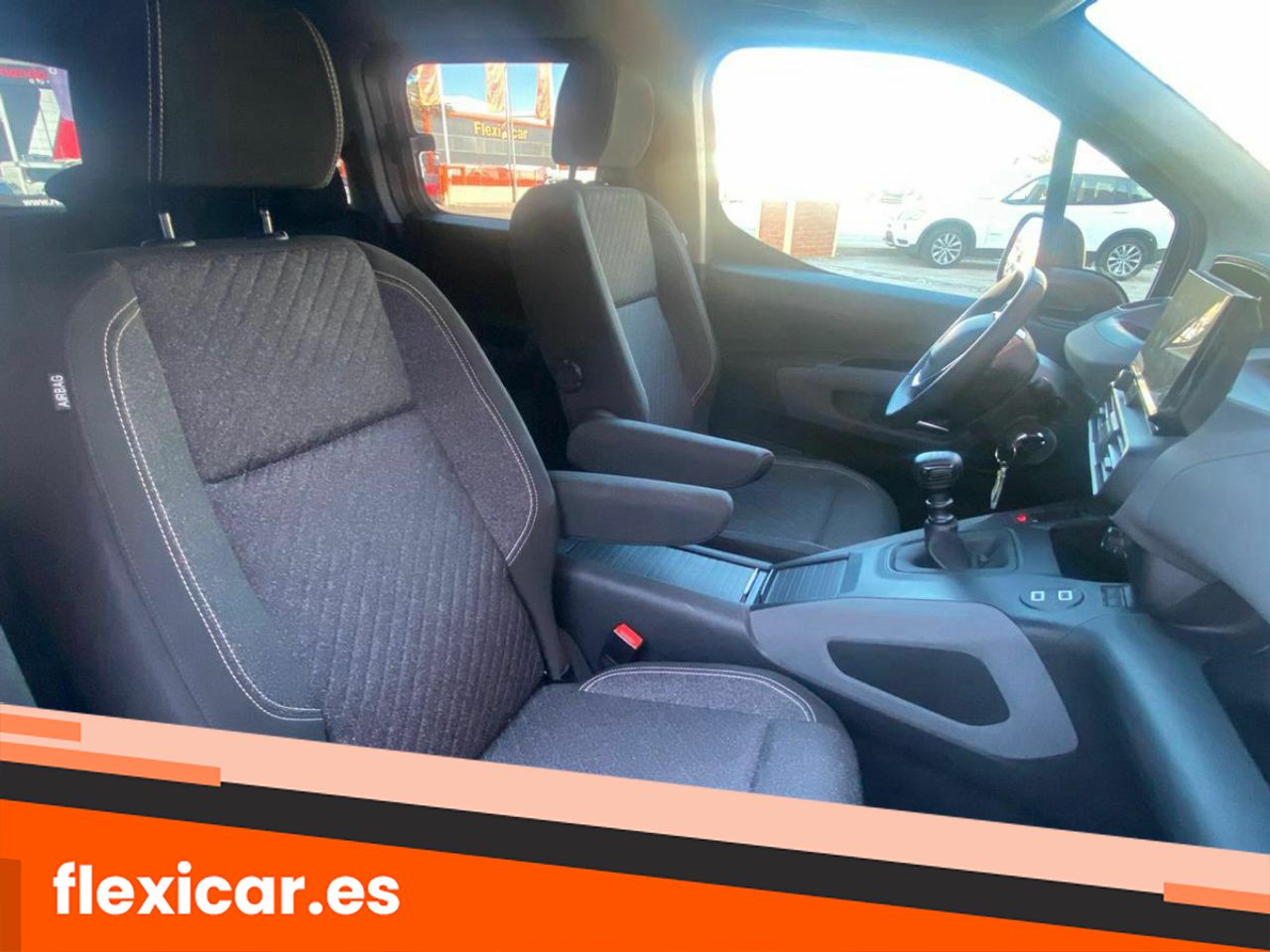 Foto Peugeot Rifter 15