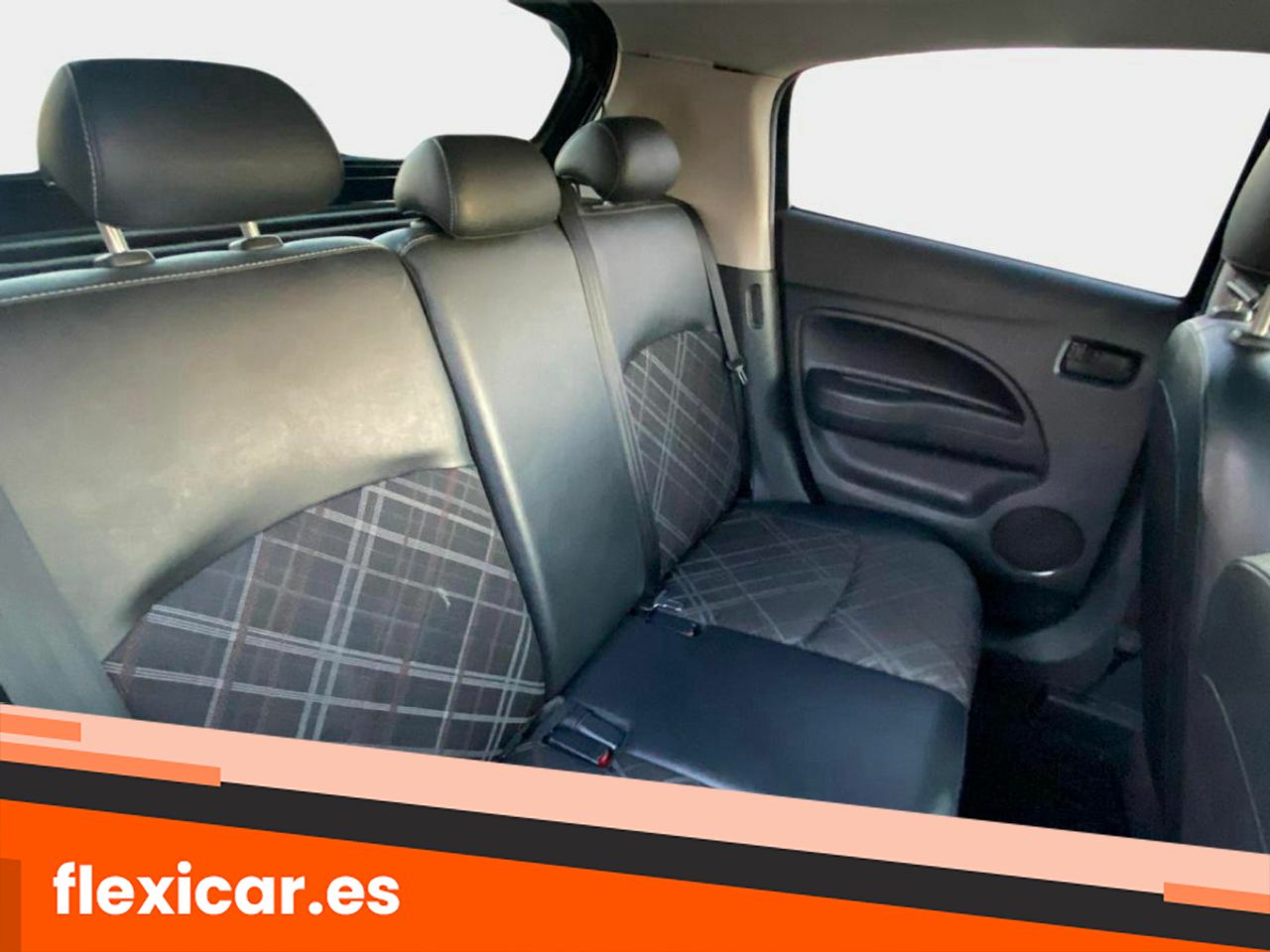 Foto Mitsubishi Space Star 29