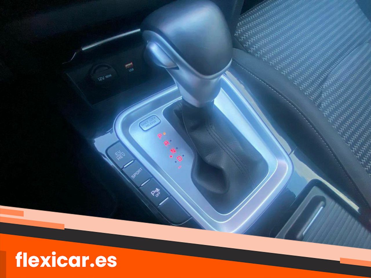 Foto Kia XCeed 38