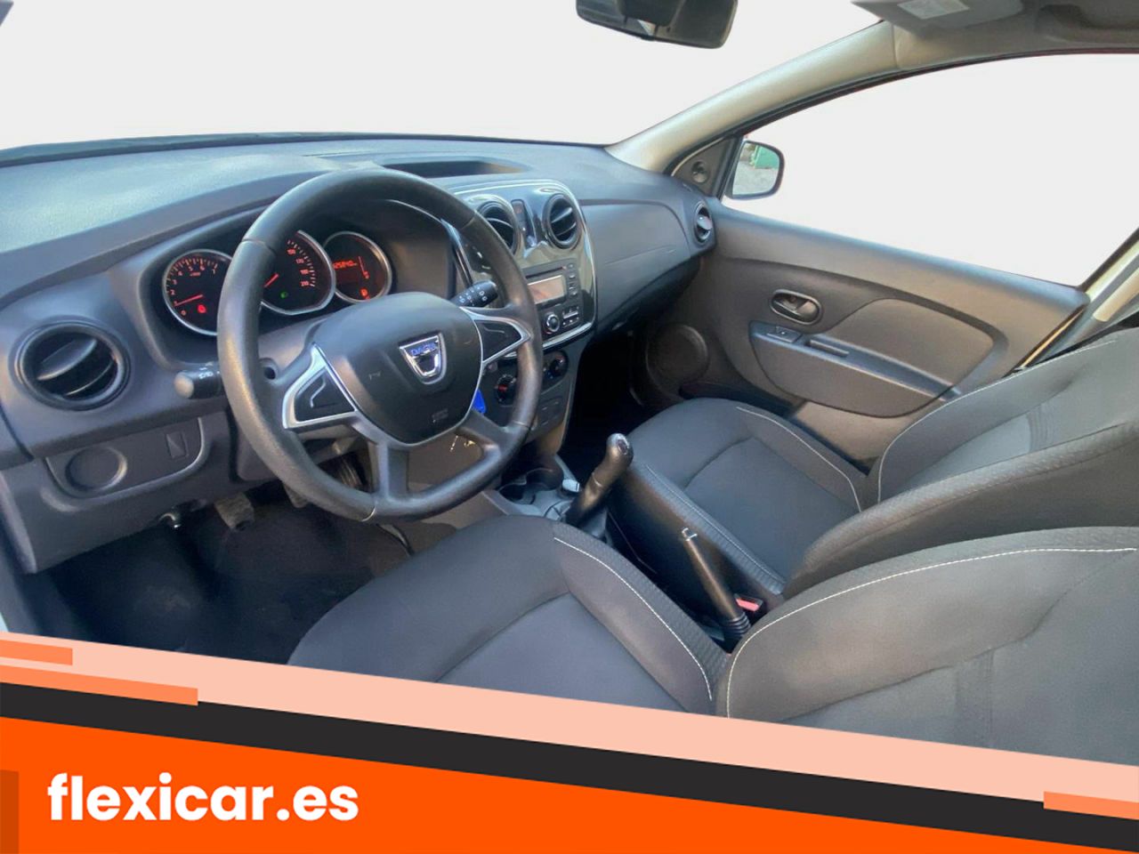 Foto Dacia Sandero 13