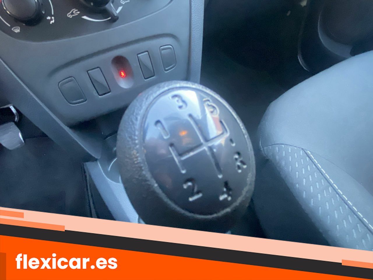 Foto Dacia Sandero 16