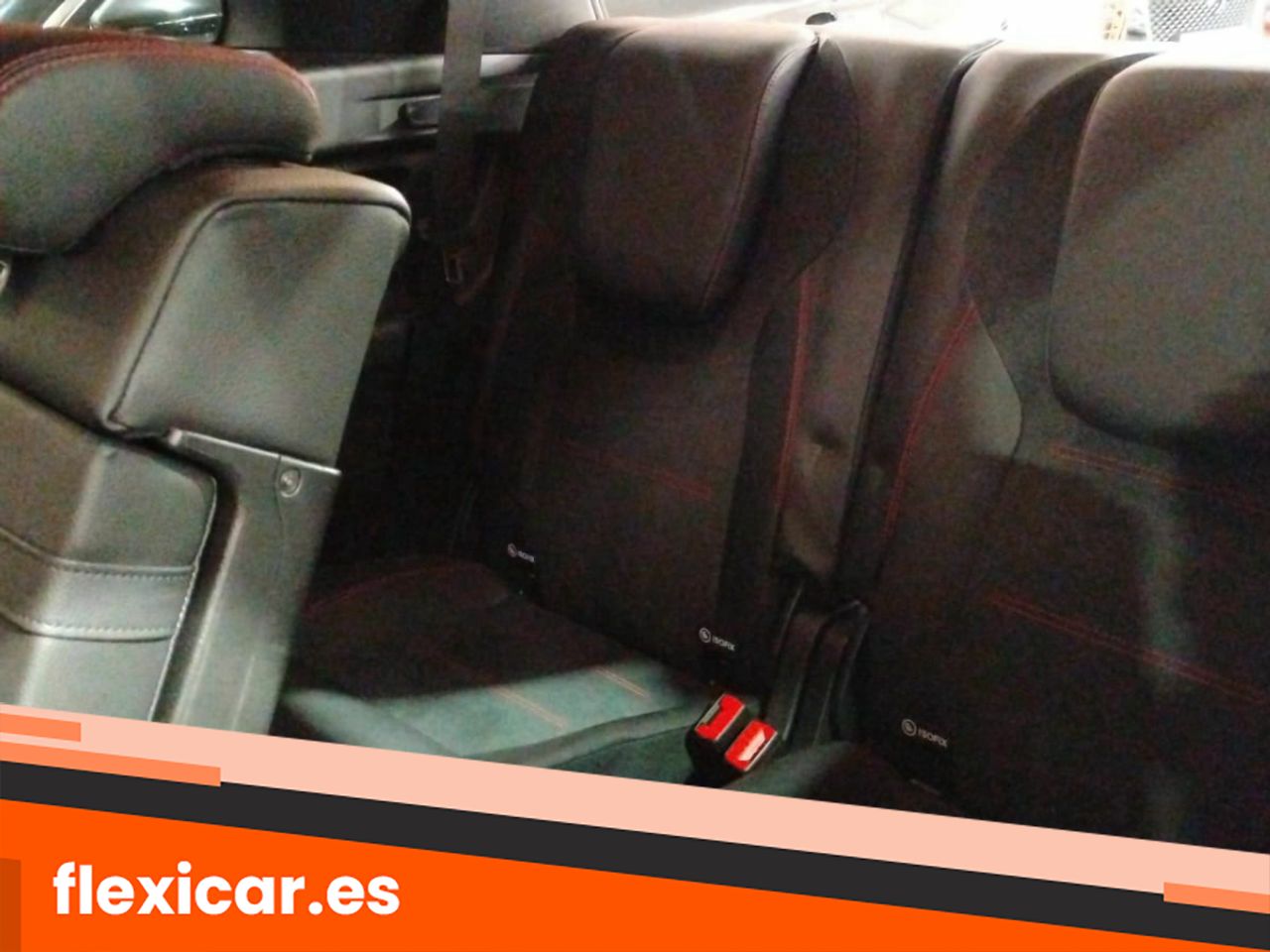 Foto Mercedes-Benz Clase GLB 26