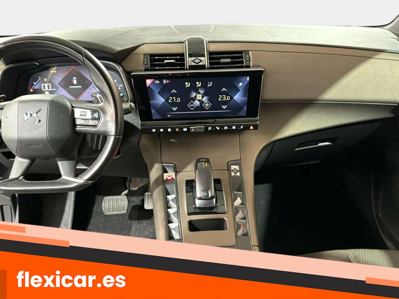 Foto DS Automobiles DS 7 7