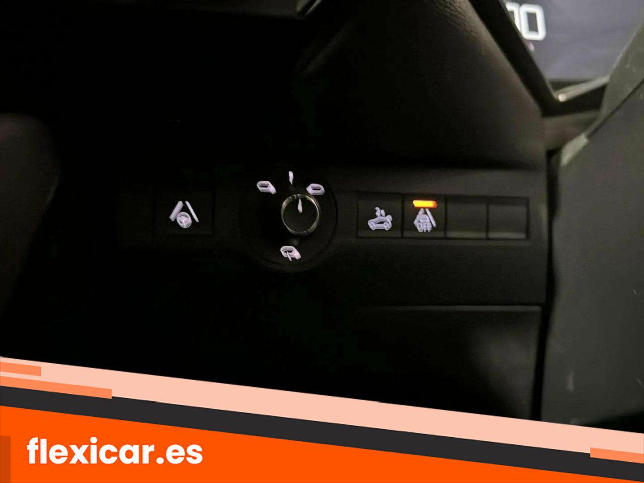Foto DS Automobiles DS 7 9