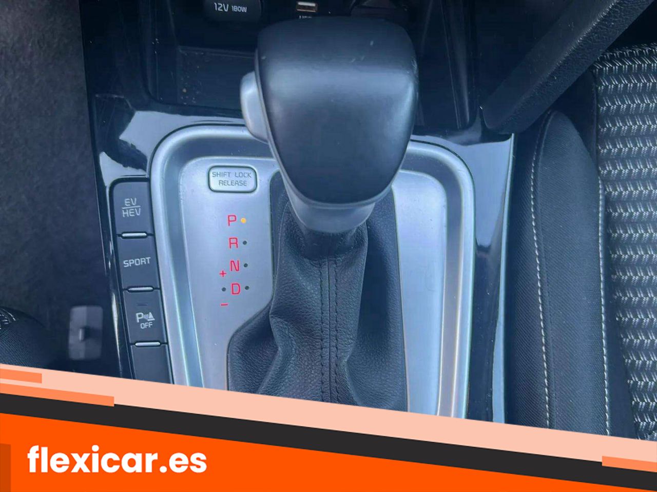 Foto Kia XCeed 24