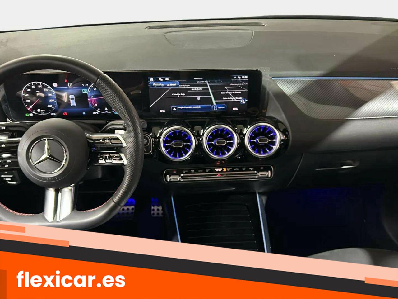 Foto Mercedes-Benz Clase GLA 15