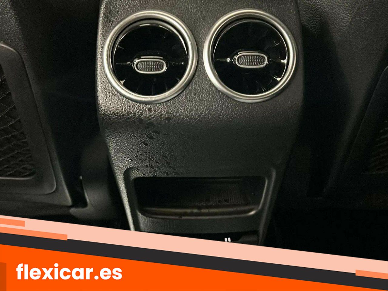 Foto Mercedes-Benz Clase GLA 29