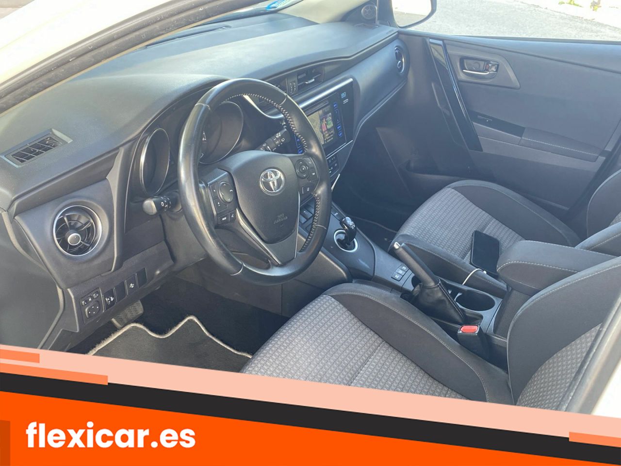 Foto Toyota Auris 11