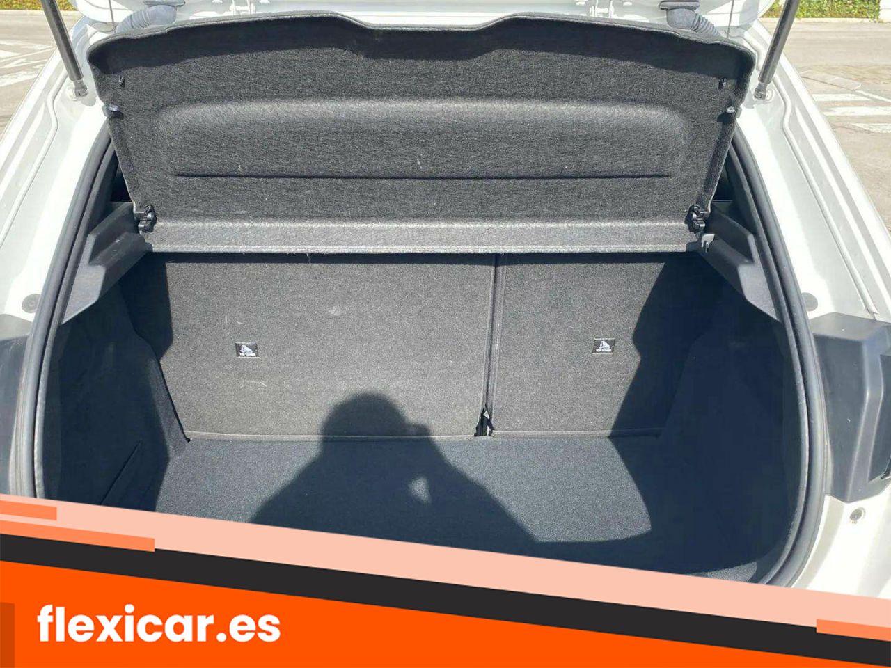 Foto Peugeot 208 10
