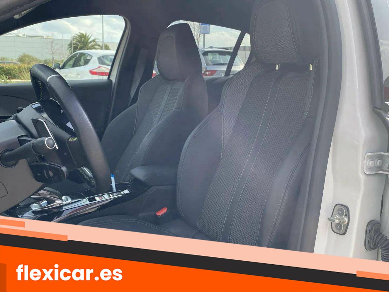 Foto Peugeot 208 26
