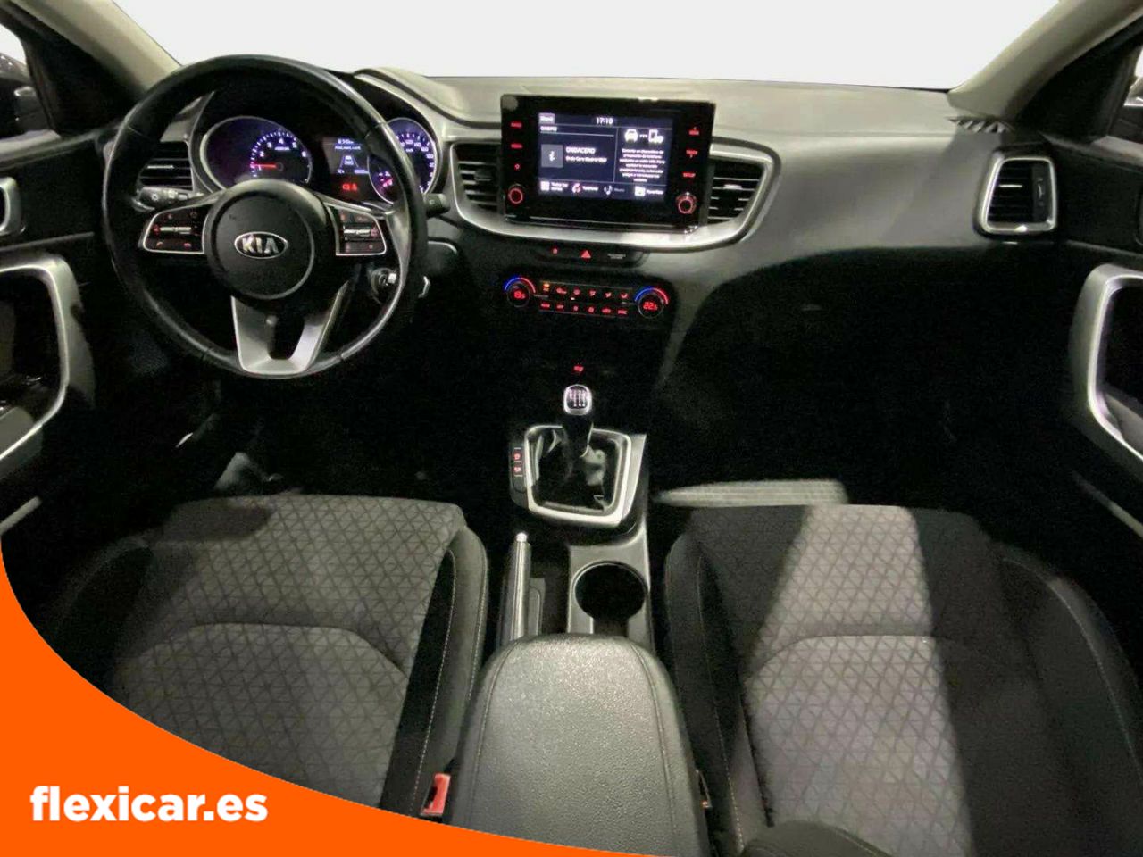 Foto Kia XCeed 14