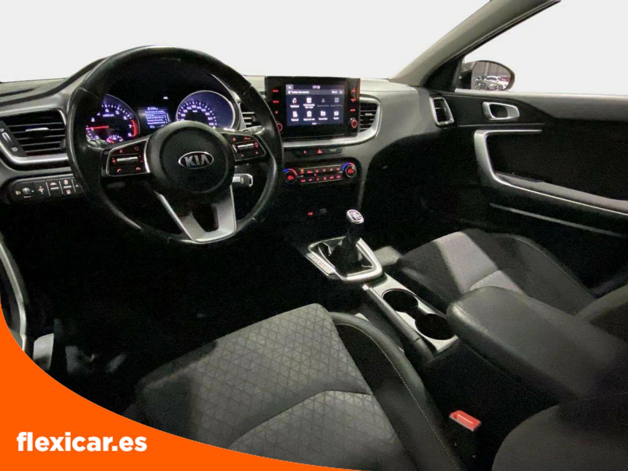 Foto Kia XCeed 37
