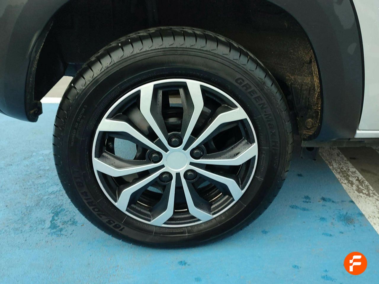 Foto Dacia Spring 24