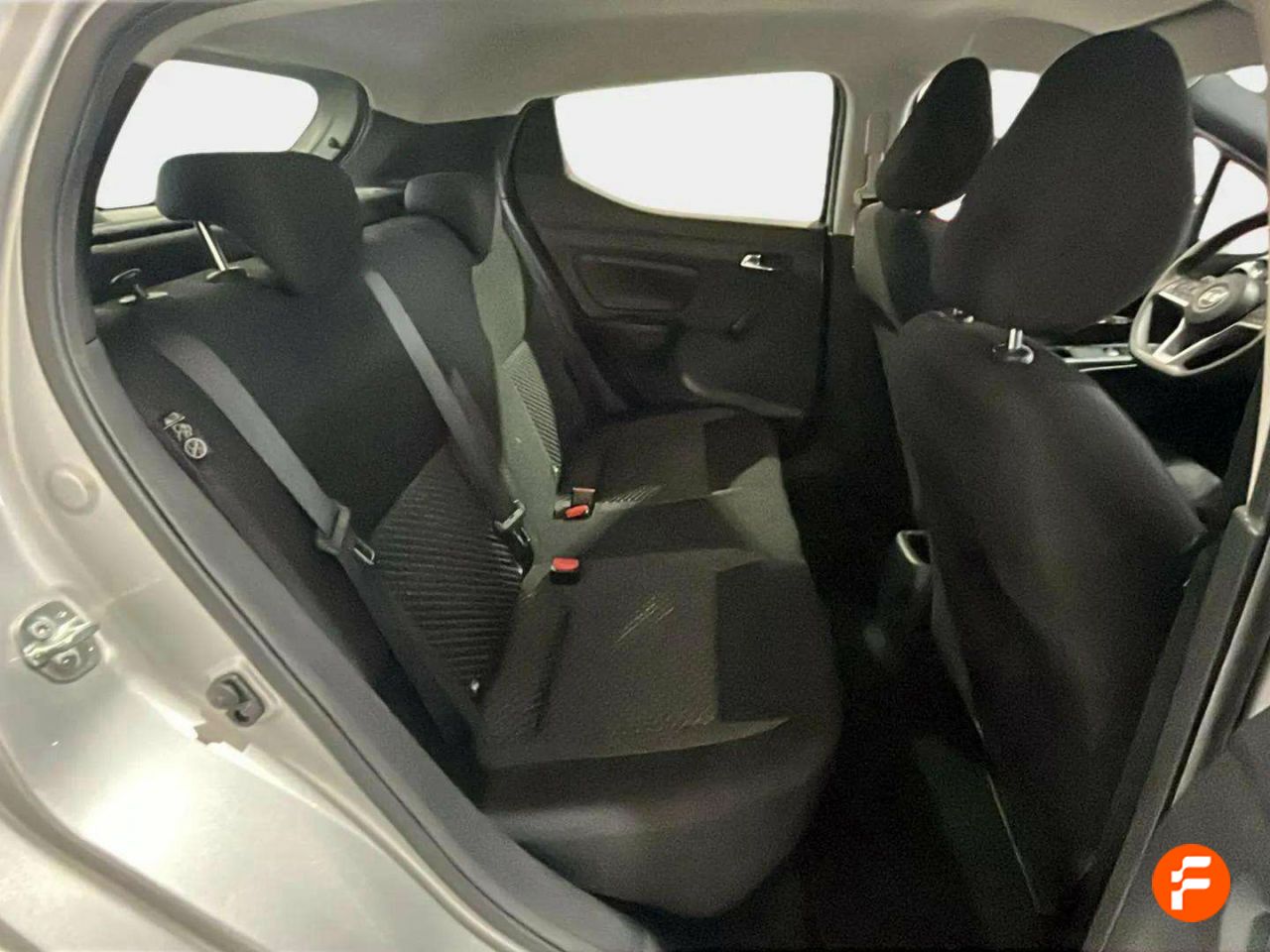 Foto Nissan Micra 15