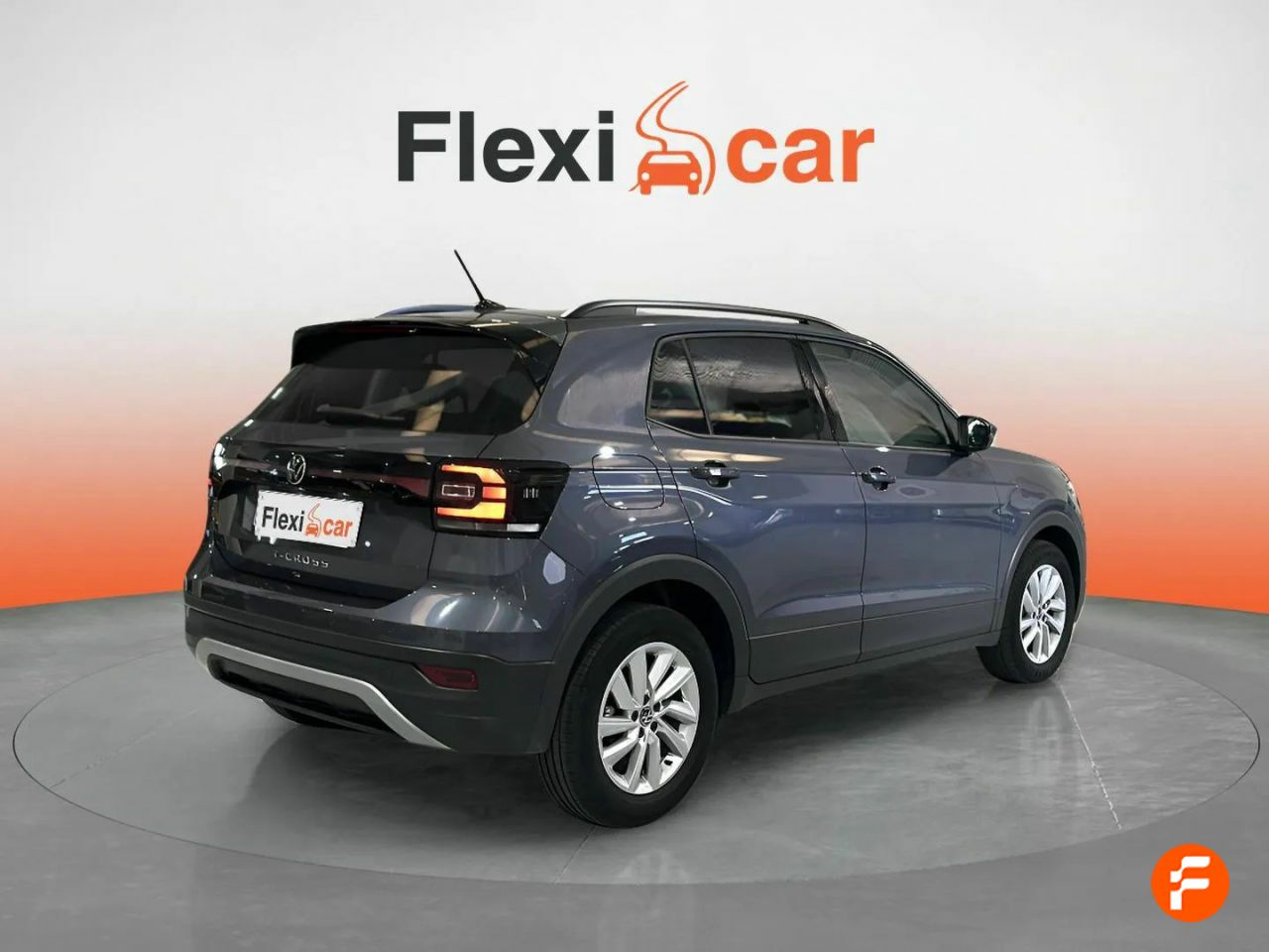 Foto Volkswagen T-Cross 8