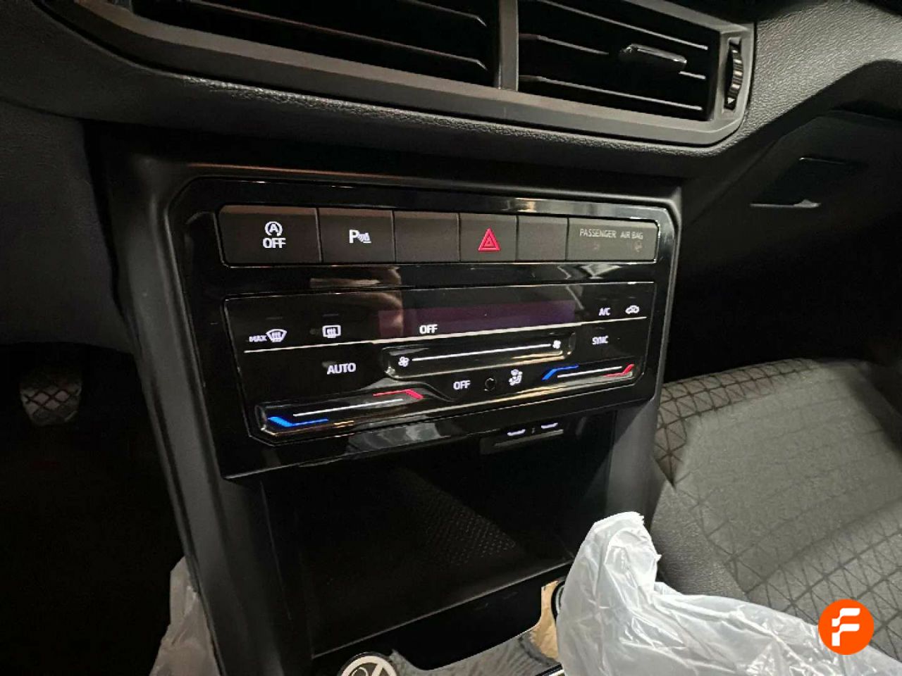 Foto Volkswagen T-Cross 19