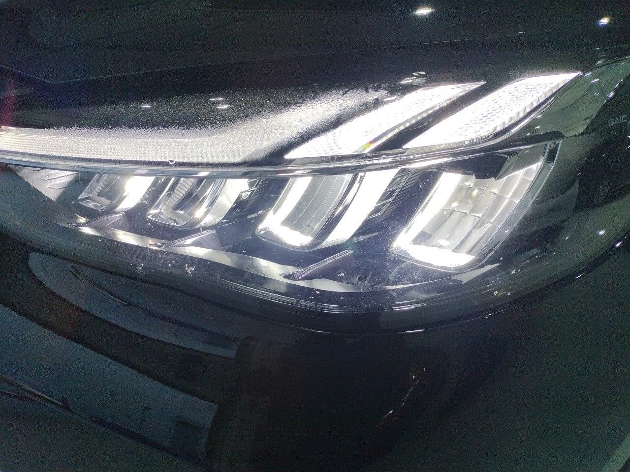 Foto MG HS 27