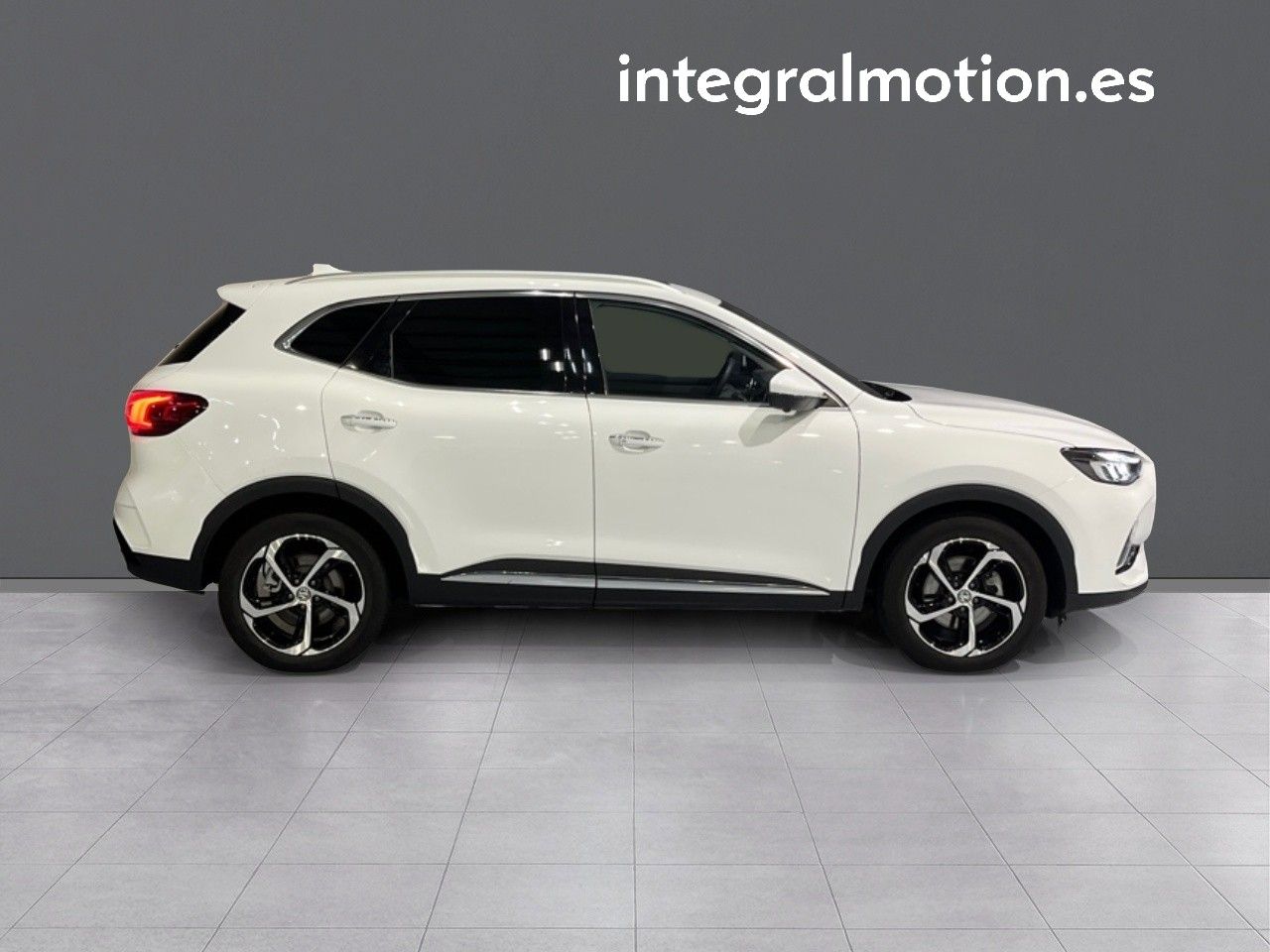 Foto MG HS 26