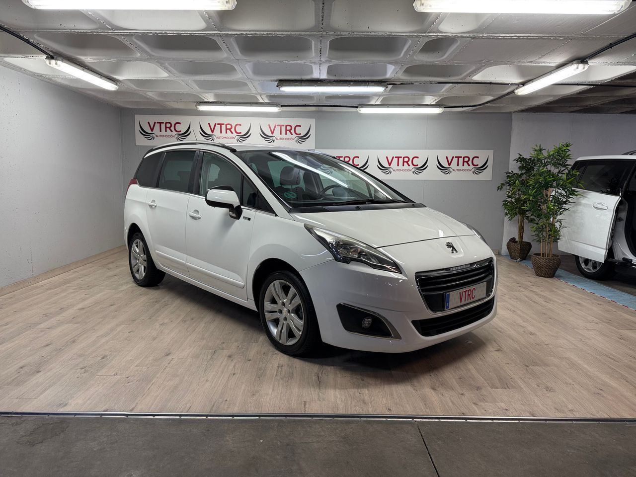 Foto Peugeot 5008 1