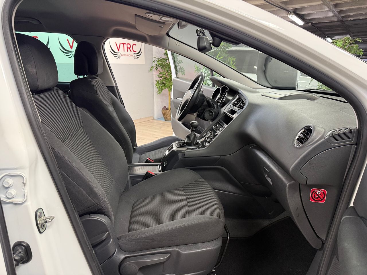 Foto Peugeot 5008 16