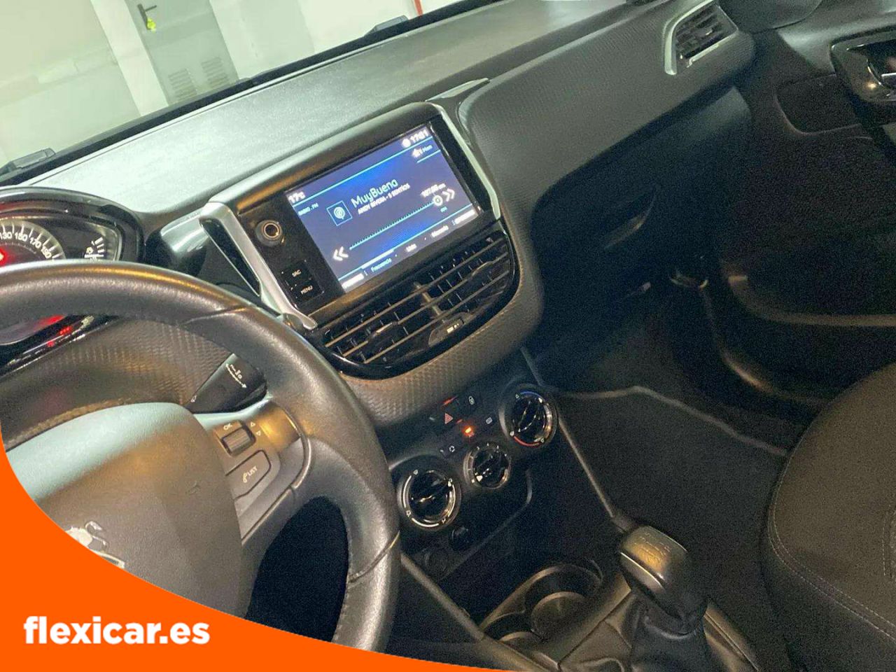 Foto Peugeot 208 19