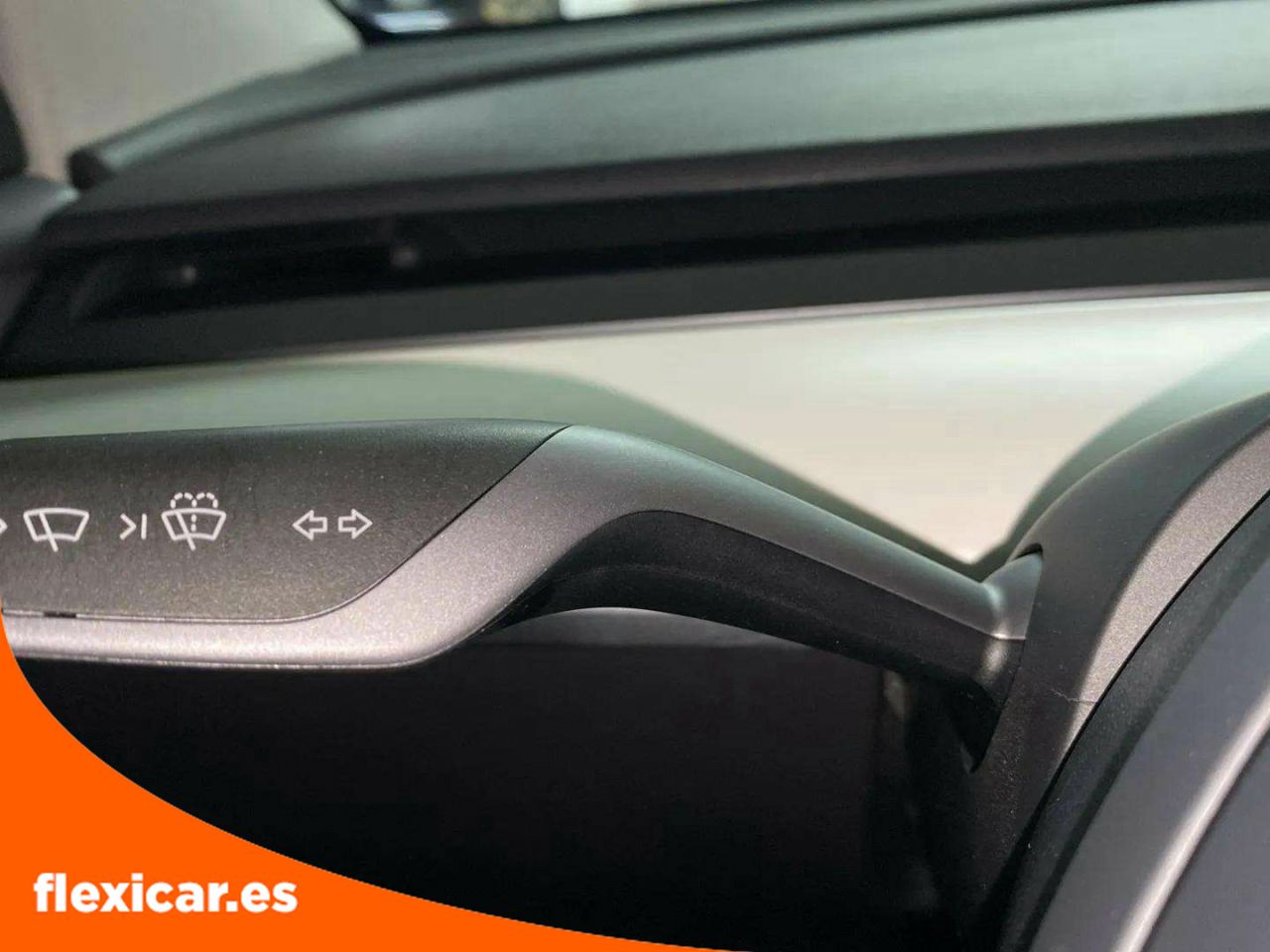 Foto Tesla Model Y 12
