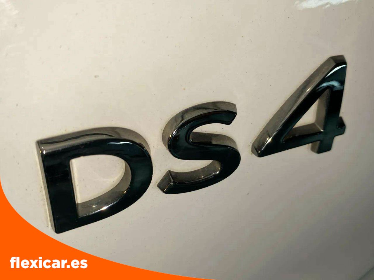 Foto DS Automobiles DS 4 30