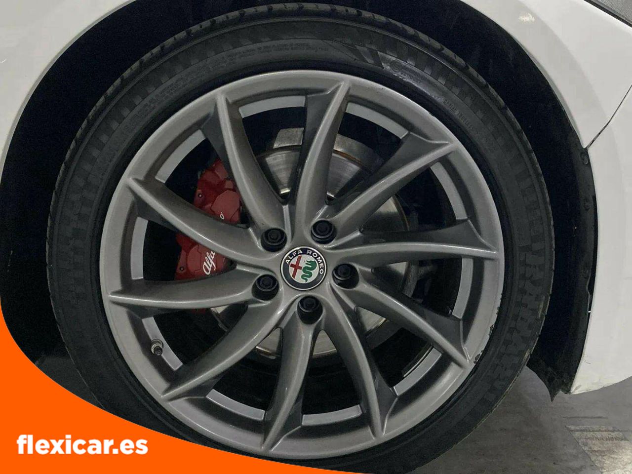 Foto Alfa Romeo Giulia 28