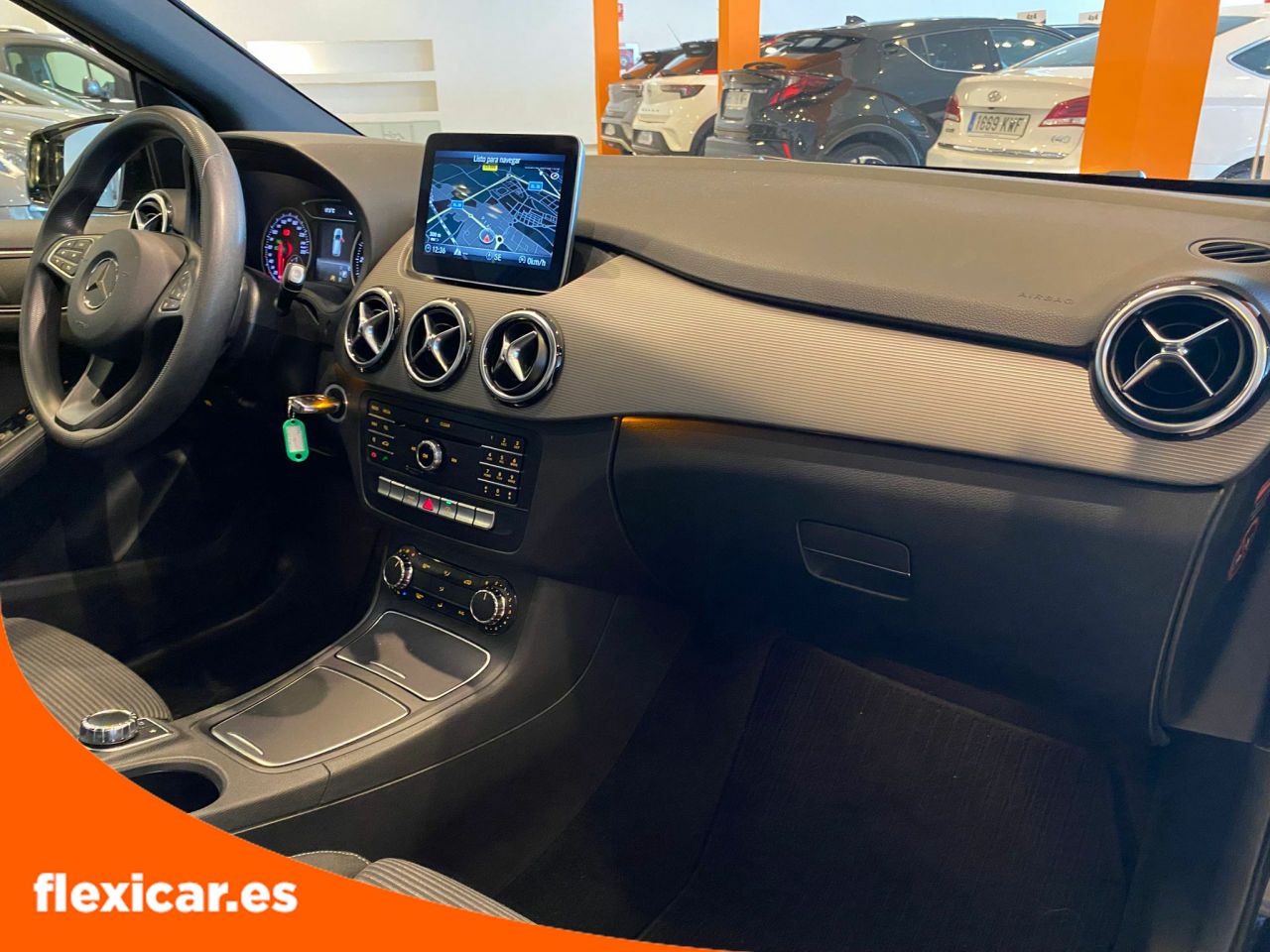 Foto Mercedes-Benz Clase B 25
