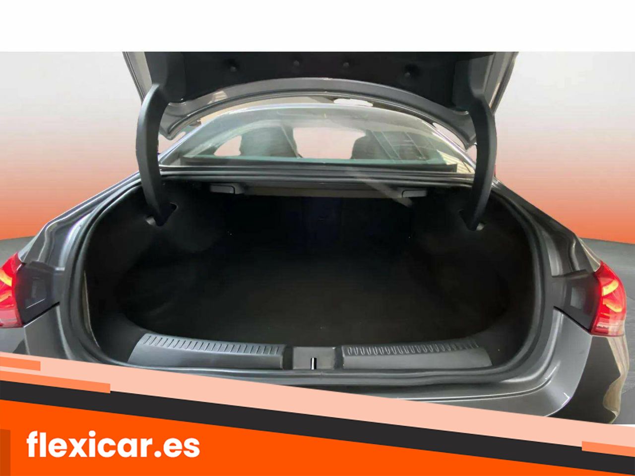 Foto Mercedes-Benz Clase CLA 28