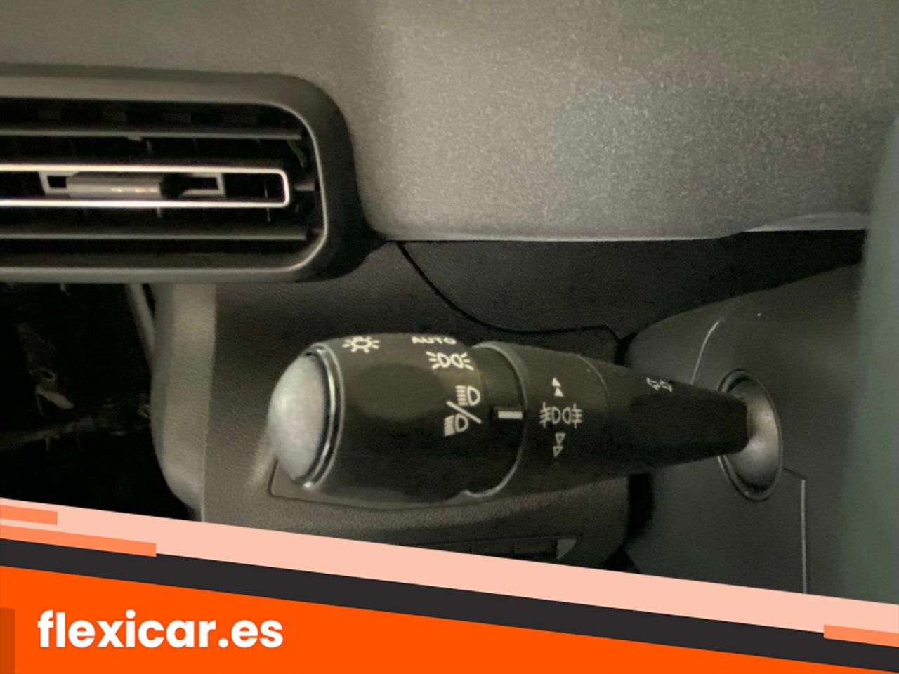 Foto Peugeot Rifter 23