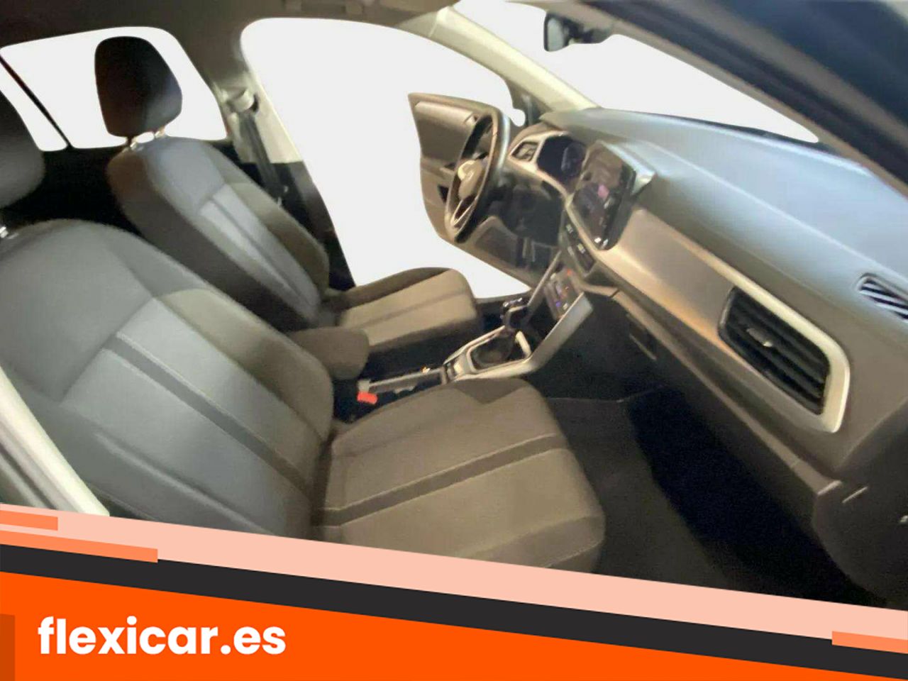 Foto Volkswagen T-Roc 15