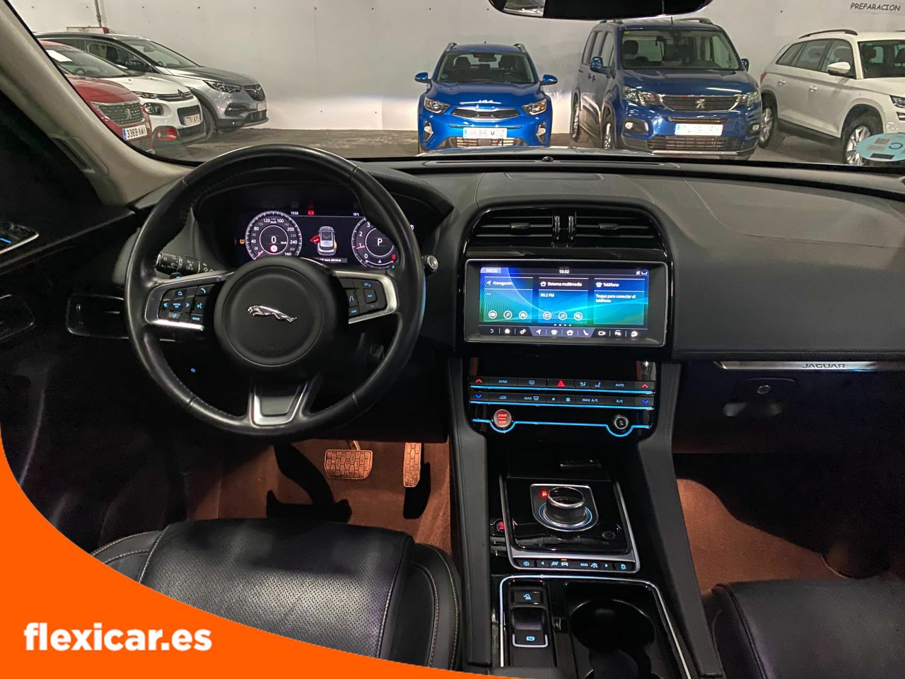 Foto Jaguar F-Pace 13