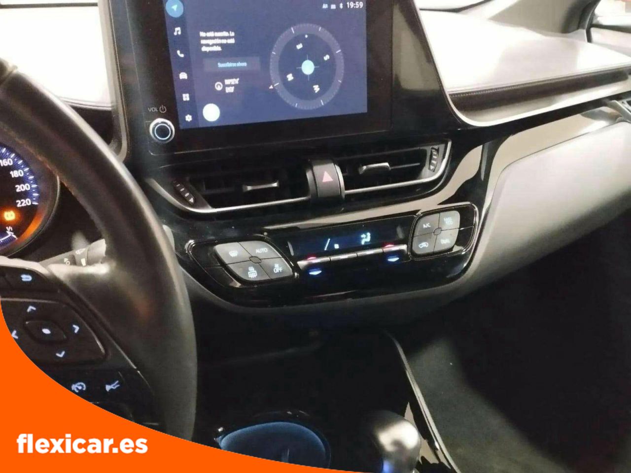 Foto Toyota C-HR 26