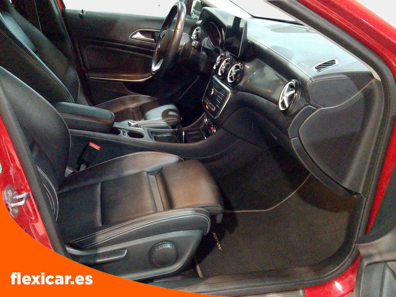 Foto Mercedes-Benz Clase GLA 12