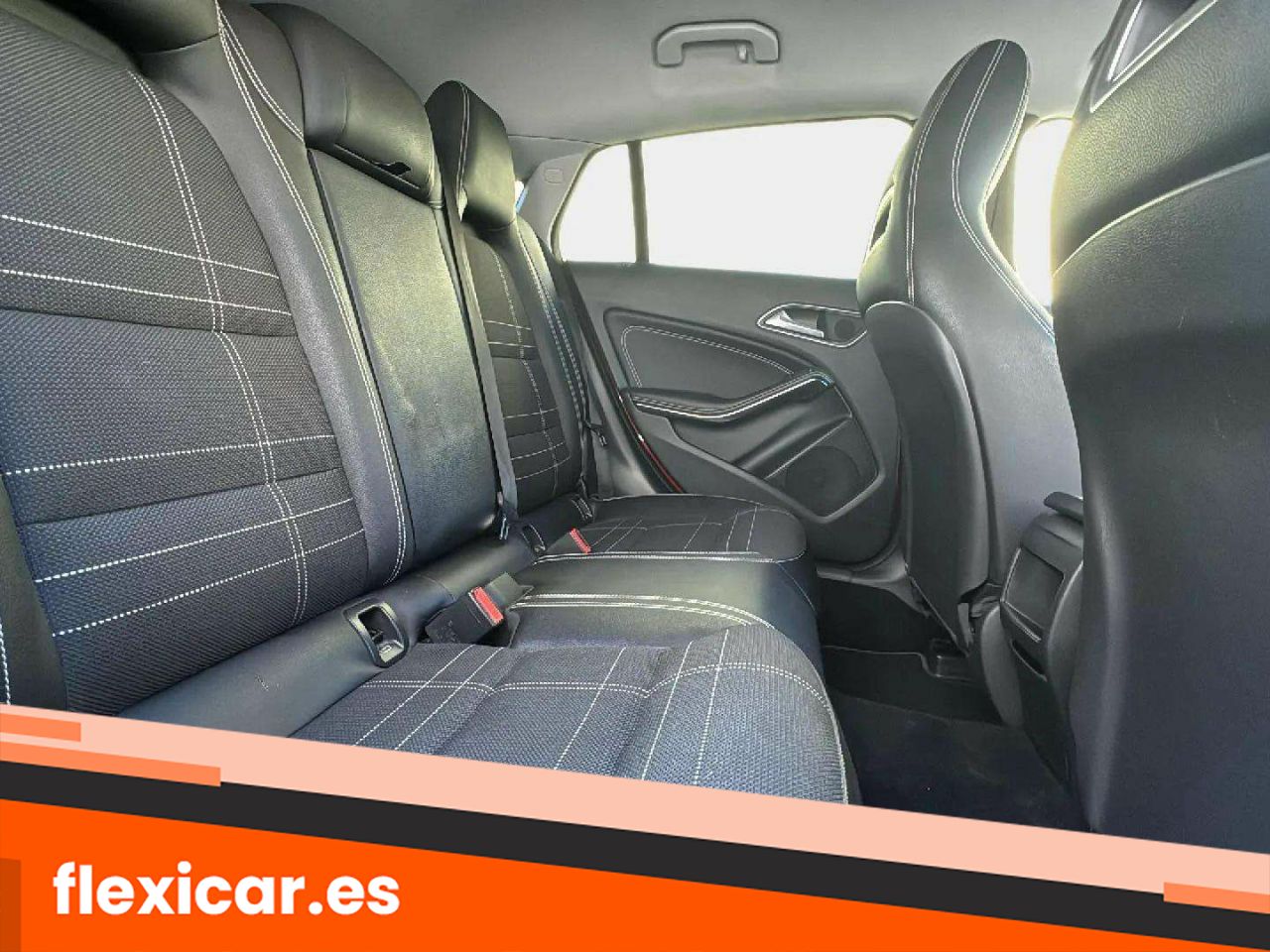Foto Mercedes-Benz Clase CLA 19
