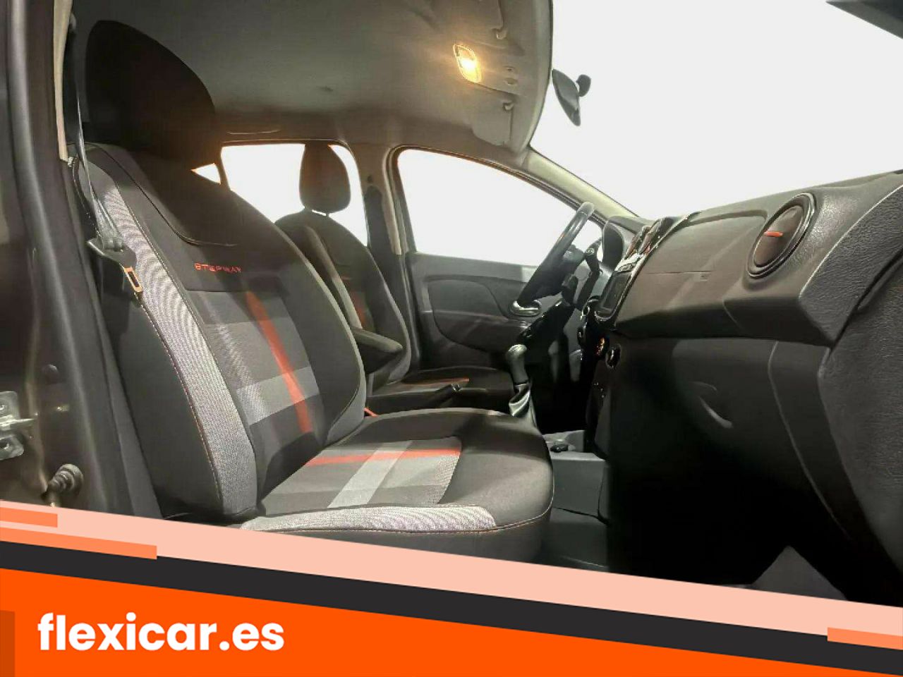 Foto Dacia Sandero 16
