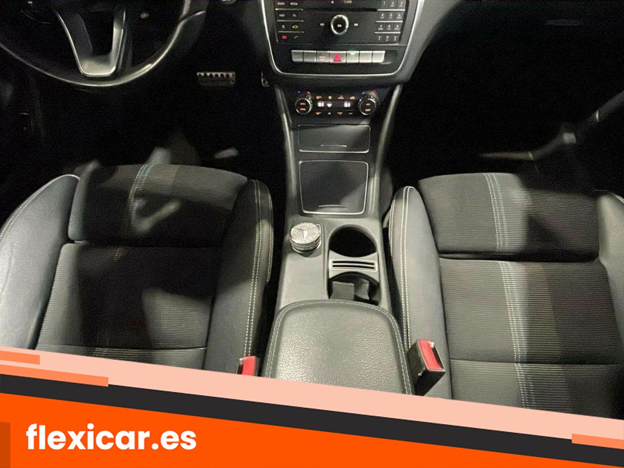 Foto Mercedes-Benz Clase CLA 22