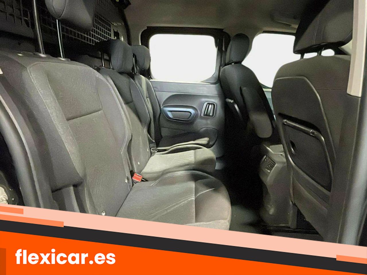 Foto Peugeot Rifter 11