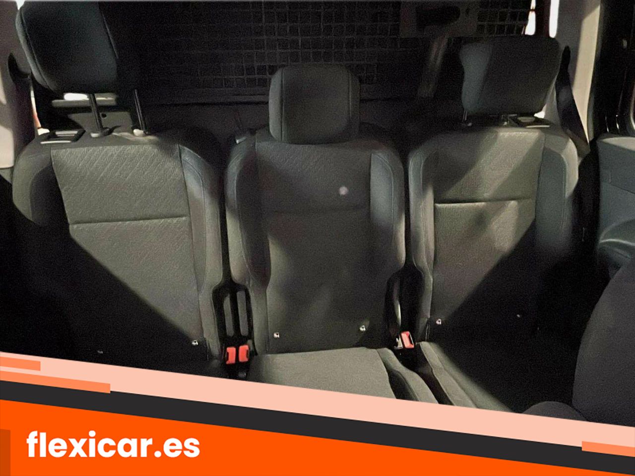 Foto Peugeot Rifter 12