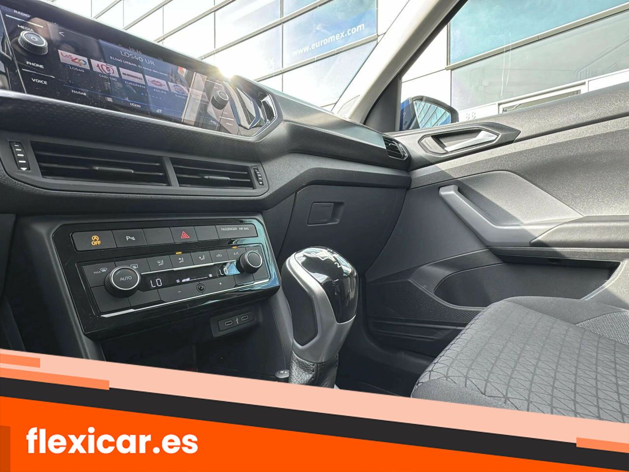 Foto Volkswagen T-Cross 13