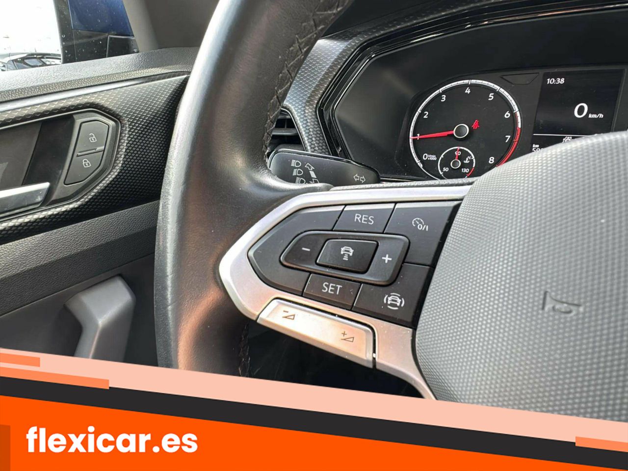 Foto Volkswagen T-Cross 14
