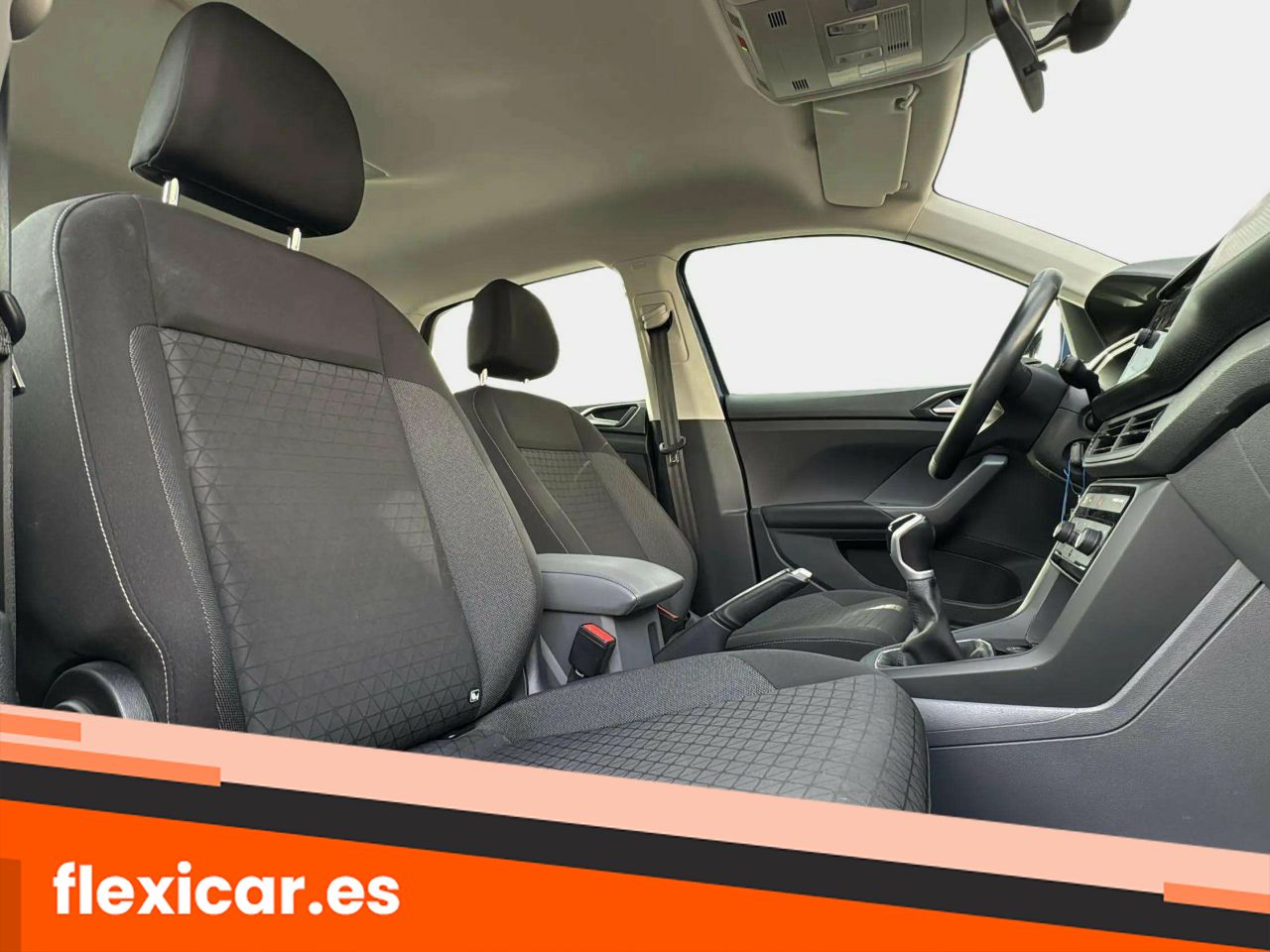 Foto Volkswagen T-Cross 17