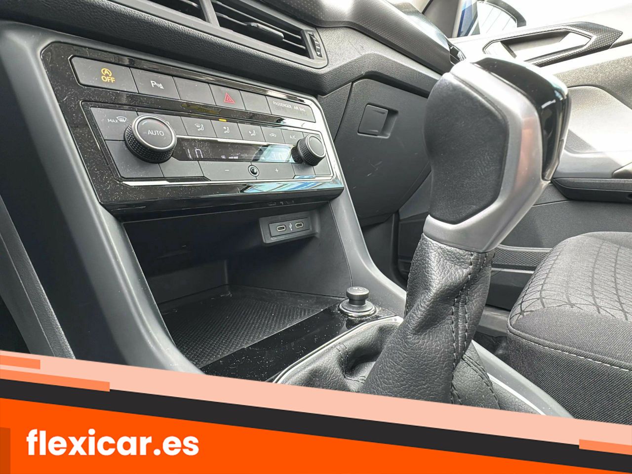 Foto Volkswagen T-Cross 20