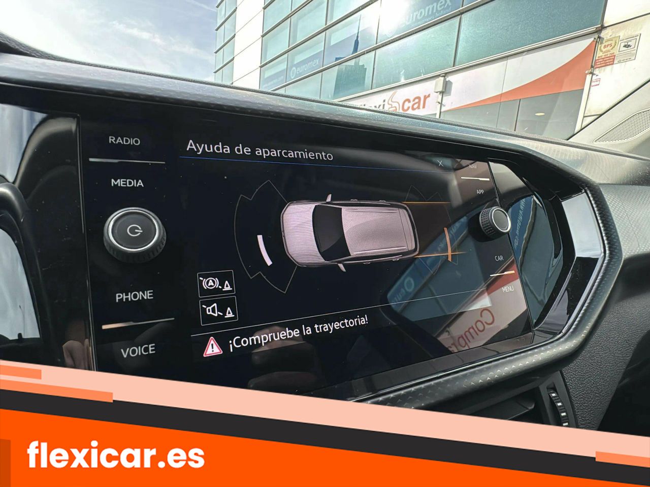 Foto Volkswagen T-Cross 22