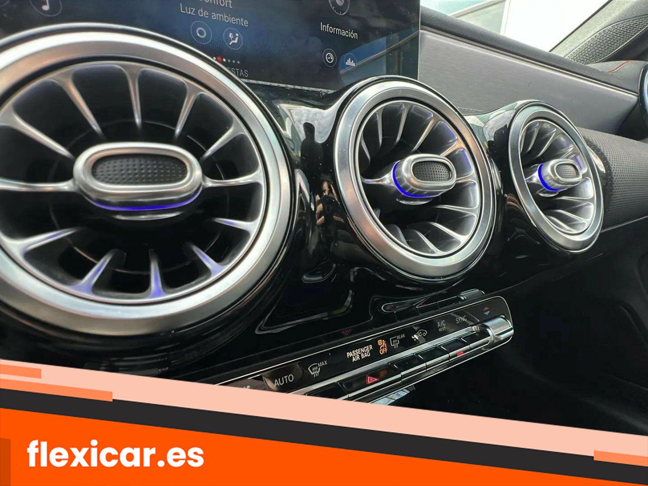 Foto Mercedes-Benz Clase CLA 23