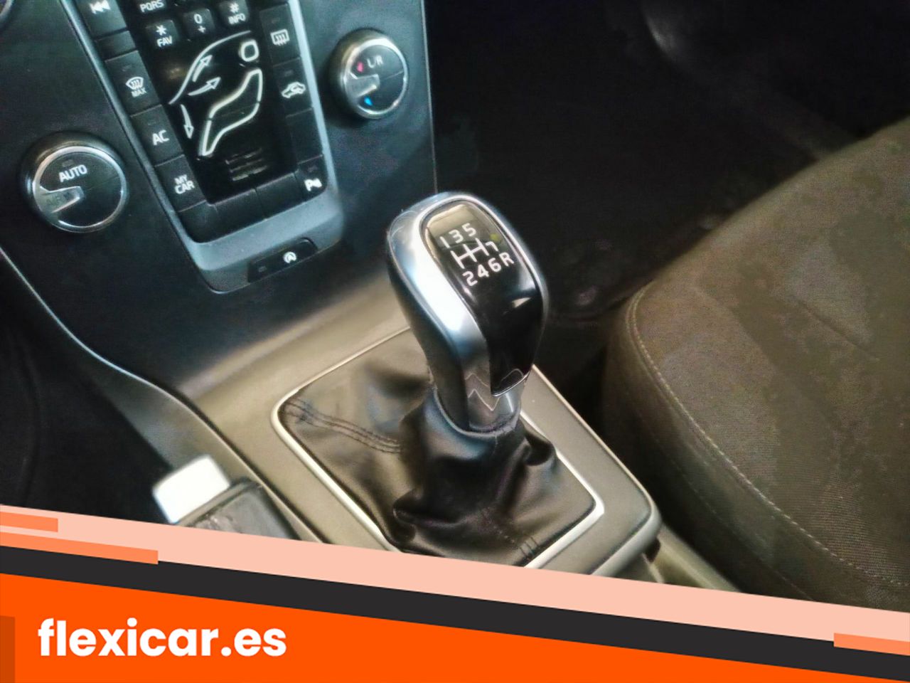 Foto Volvo V40 8